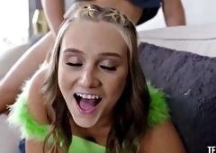 Gwen Vicious Takes Hardcore Pounding