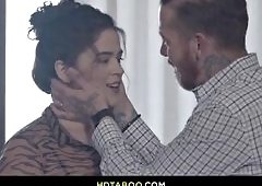 Victoria Voxxxs Perfect Smile in Johnny Goodluck Cumshot