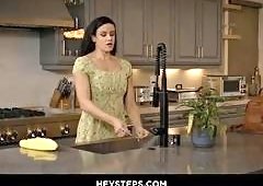 Penny Barber Gets Wrecked by Vince Karter in Cumshot Ride